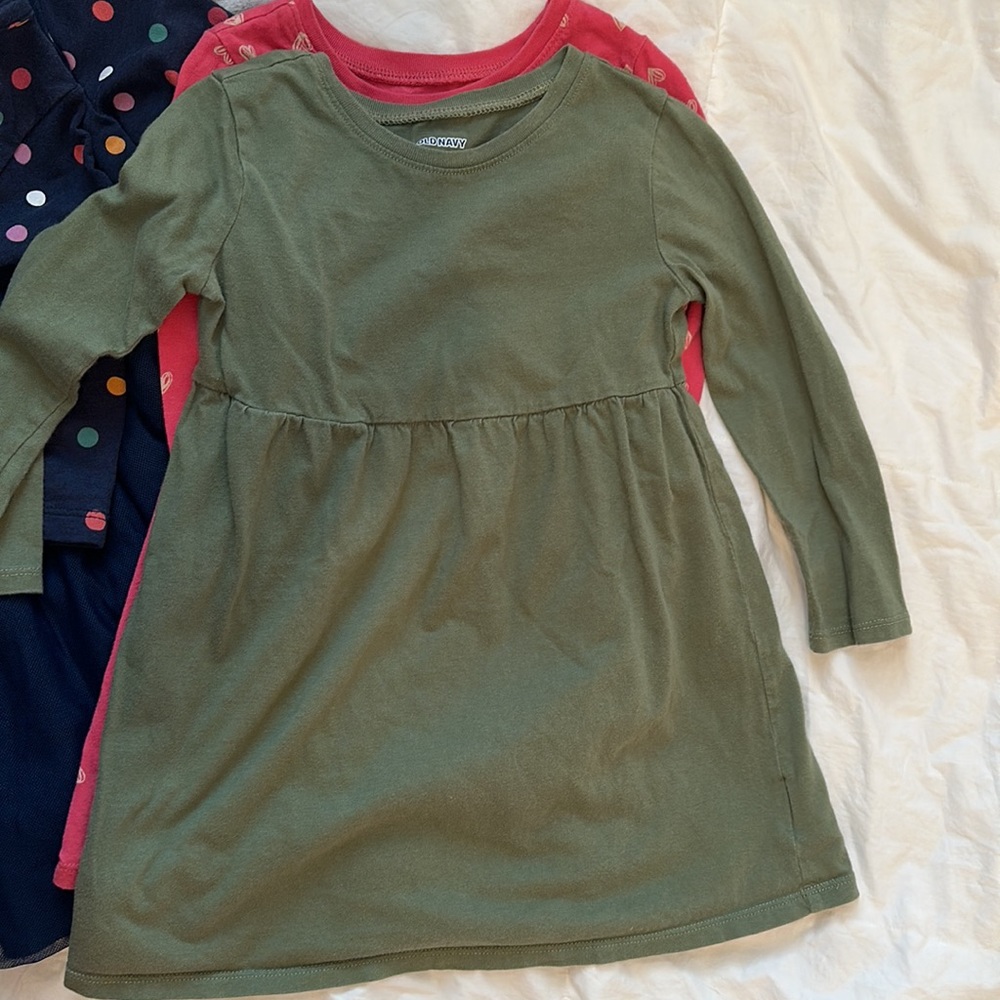 Bundle of 3T dresses. 5 long sleeve and 1 jumper. - Picture 6 of 7